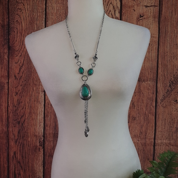 Boutique Collection Jewelry - NEW!!🎁 Bohemian set Earrings Necklace